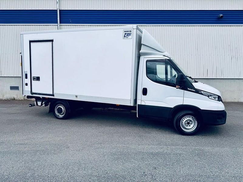 Begagnad Iveco Daily 157 HK (115 kW) 2022 Vit Van