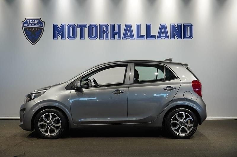 Grå Begagnad 2021 Kia Picanto Halvkombi | 129 900 kr (Marknadspris) - Bild 1/4