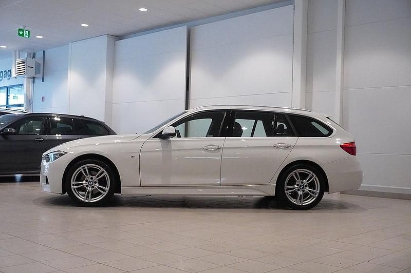 Begagnad BMW 320 M Sport 190 HK (139 kW) 2017 Vit Kombi