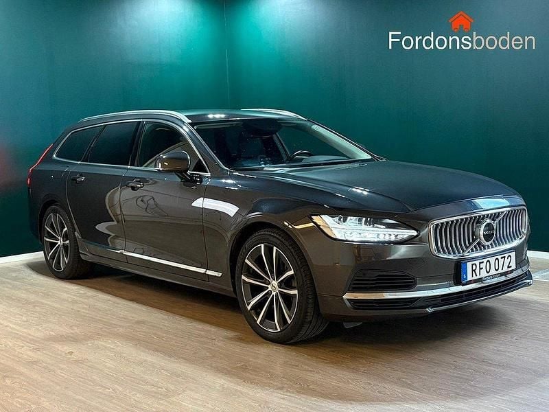Grå Begagnad 2020 Volvo V90 Inscription Kombi | 358 900 kr (Marknadspris) - Bild 1/4