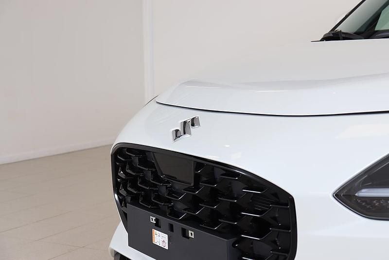 Ny Suzuki Swift 83 HK (61 kW) 2025 Vit Halvkombi