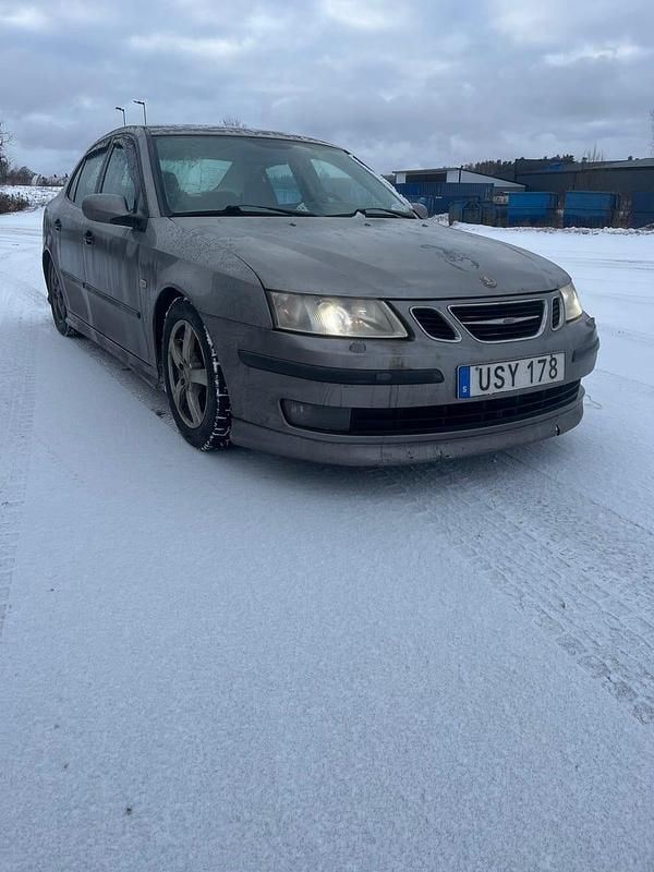 Begagnad Saab 9-3 Aero 210 HK (154 kW) 2004