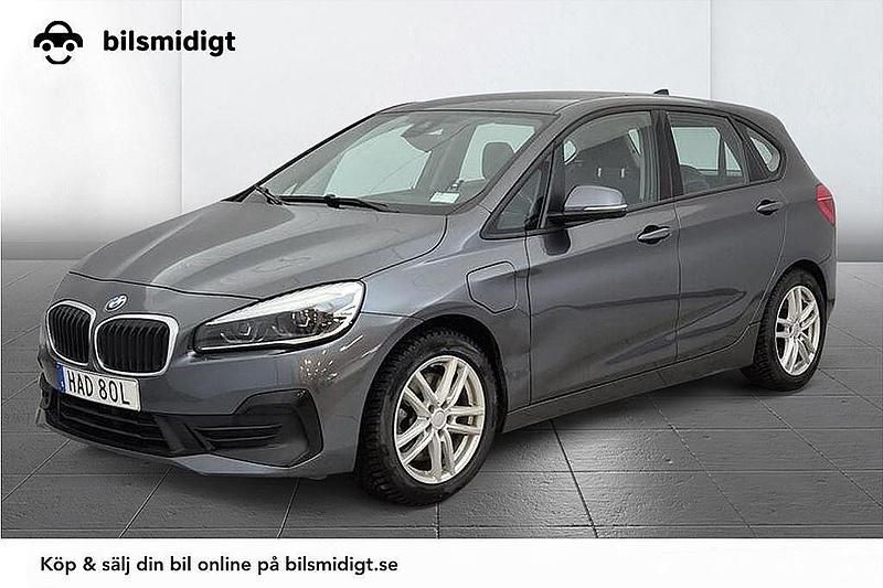 Grå Begagnad 2020 BMW 225 Advantage Minibuss | 208 900 kr - Bild 1/3