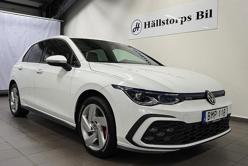 Vit Begagnad 2021 VW Golf VII GTE | 329 900 kr - Bild 1/4