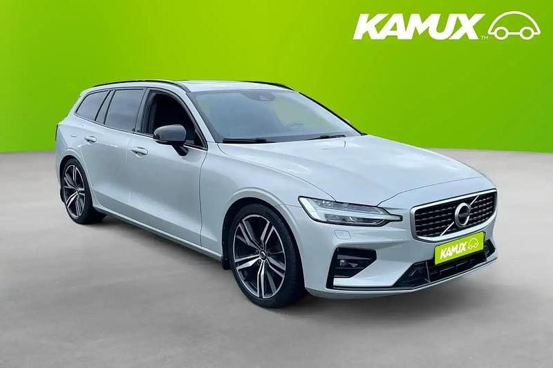 Vit Begagnad 2019 Volvo V60 R-Design Kombi | 224 900 kr - Bild 1/4
