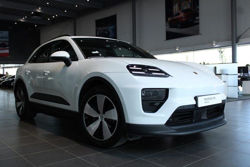 Vit Begagnad 2024 Porsche Macan 4 Electric SUV | 845 000 kr (Marknadspris) - Bild 1/4