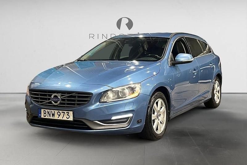 Begagnad Volvo V60 Momentum 181 HK (133 kW) 2014 Blå Kombi