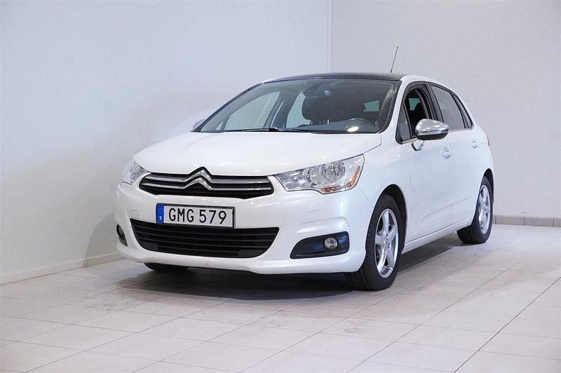 Vit Begagnad 2014 Citroën C4 Halvkombi | 84 900 kr (Lite dyr) - Bild 1/4