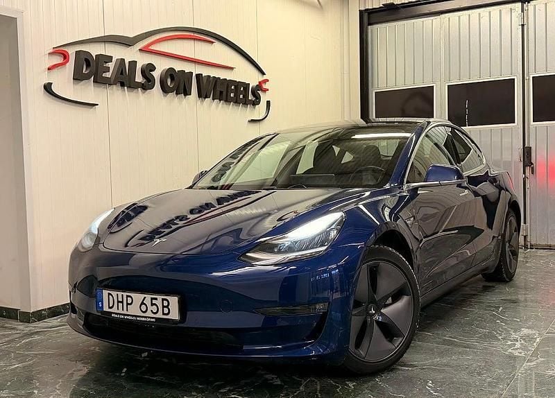 Begagnad Tesla Model 3 Long Range AWD 324 kW (441 HK) 2019 Blå Sedan
