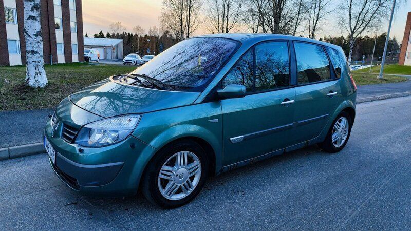 Grön Begagnad 2004 Renault Scénic II Minibuss | 25 000 kr (Marknadspris) - Bild 1/4