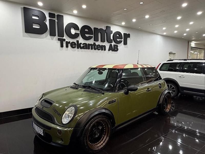 Blå Begagnad 2003 Mini Cooper S Halvkombi | 49 900 kr (Lite dyr) - Bild 1/4