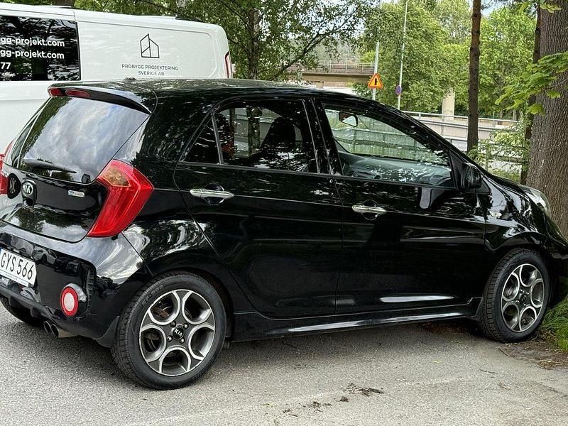 Svart Begagnad 2016 Kia Picanto Halvkombi | 50 000 kr (Marknadspris) - Bild 1/4