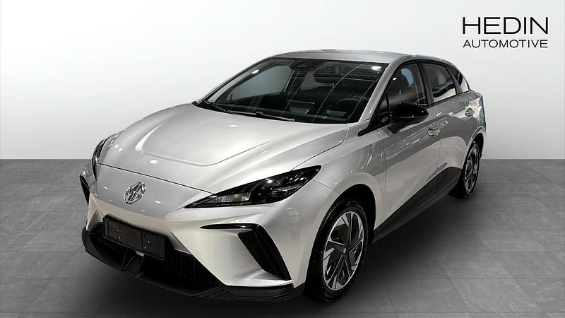 Grå Begagnad 2024 MG MG4 EV Halvkombi | 377 990 kr - Bild 1/4