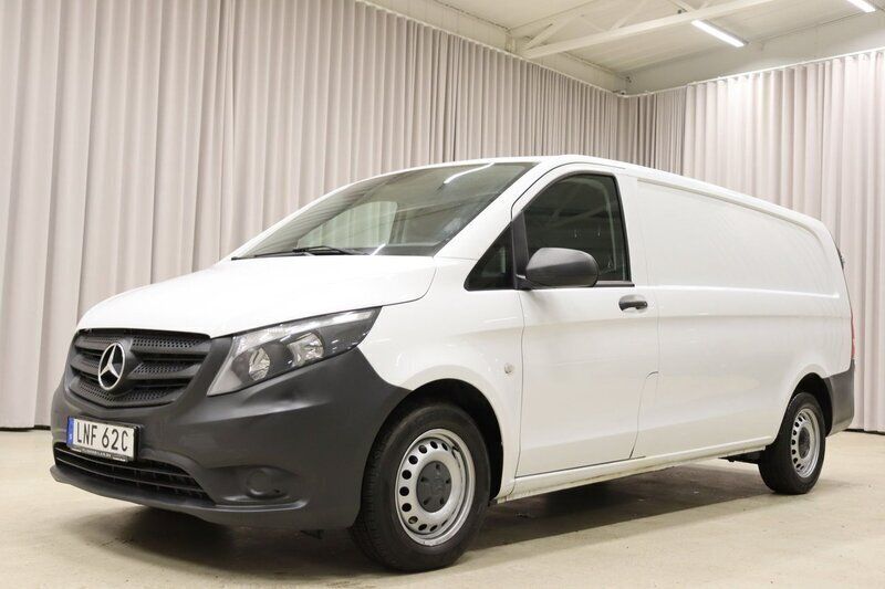 Vit Begagnad 2021 Mercedes Vito Minibuss | 279 900 kr (Bra pris) - Bild 1/4