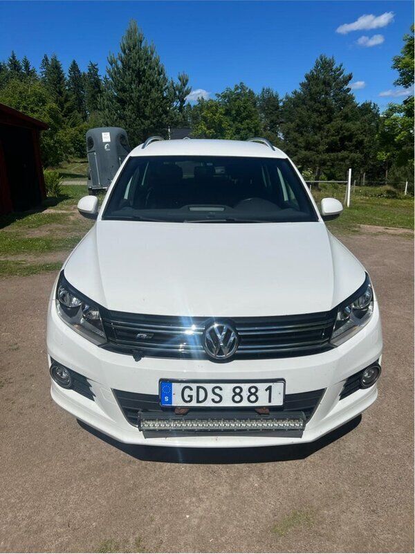 Vit Begagnad 2014 VW Tiguan Sportline SUV | 99 000 kr (Marknadspris) - Bild 1/4