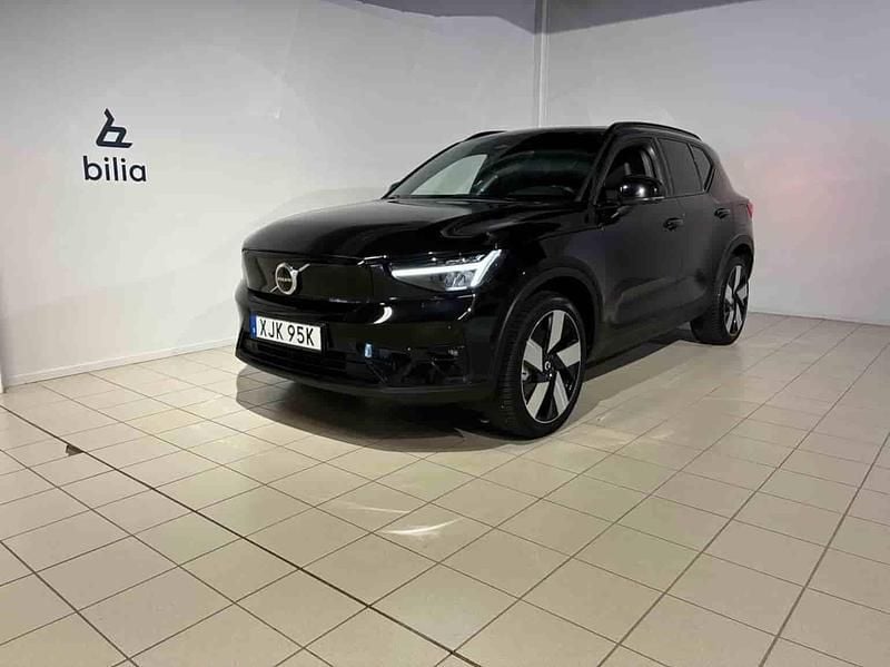 Svart Begagnad 2024 Volvo XC40 Single Motor Extended Range SUV | 429 900 kr - Bild 1/1