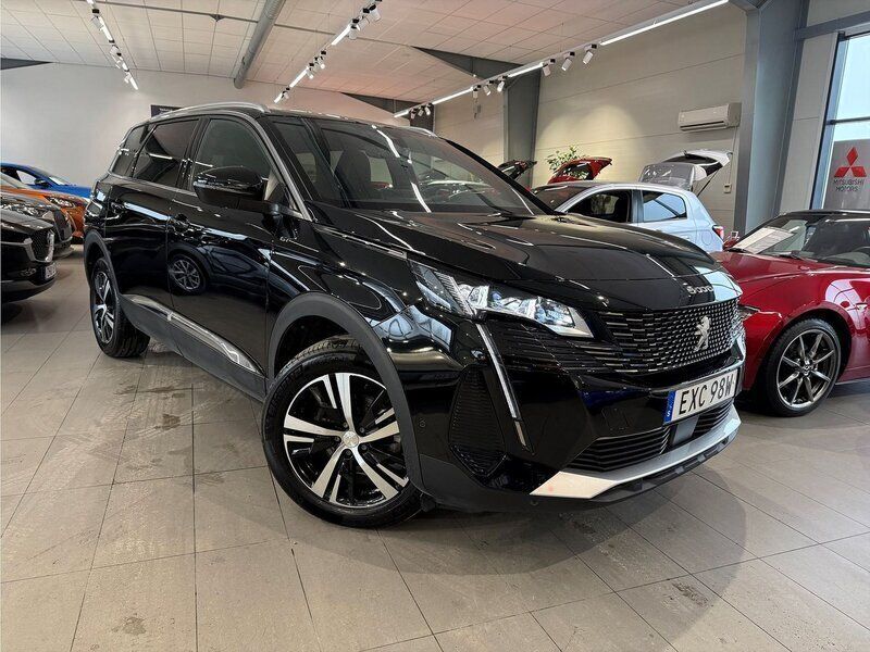 Svart Begagnad 2023 Peugeot 5008 GTi Minibuss | 329 900 kr (Marknadspris) - Bild 1/4