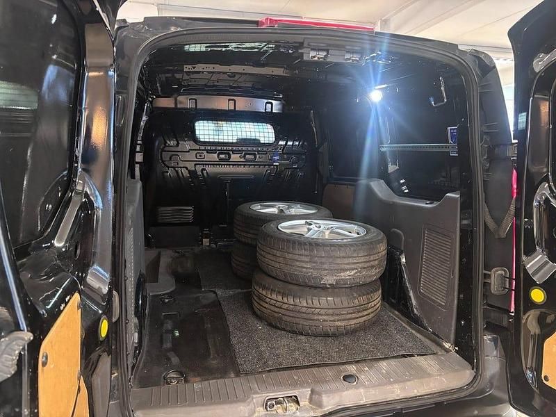 Begagnad Ford Transit Connect 101 HK (74 kW) 2019 Svart Minibuss