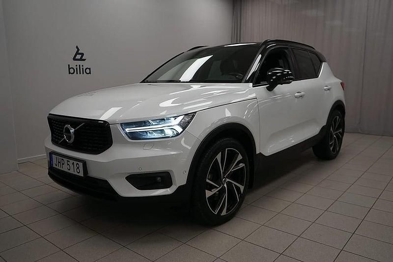 Begagnad 2018 Volvo XC40 R-Design SUV | 289 900 kr (Marknadspris) - Bild 1/3