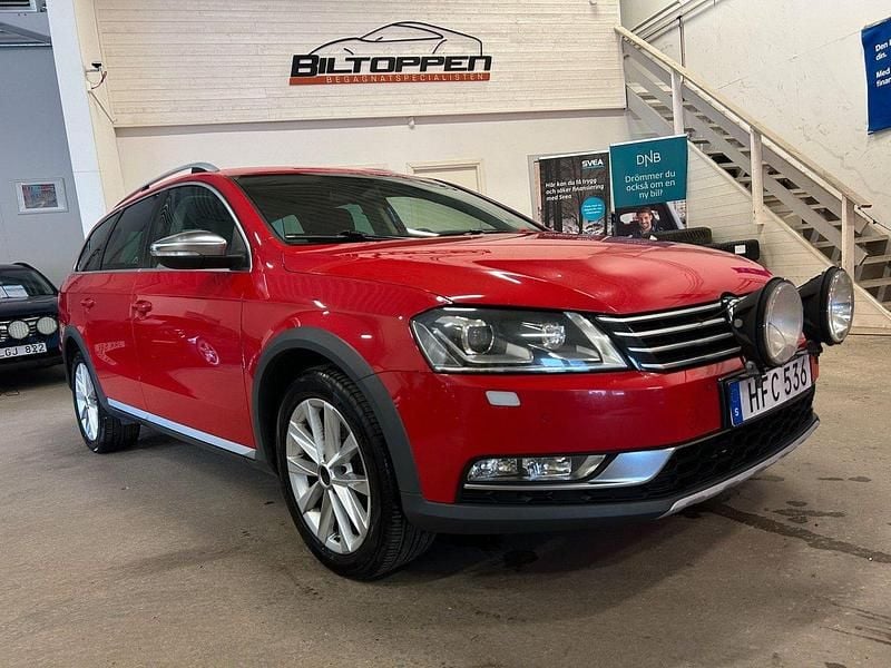 Röd Begagnad 2014 VW Passat Alltrack Kombi | 89 000 kr (Bra pris) - Bild 1/4