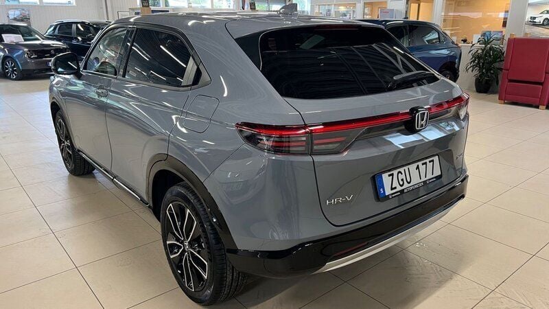 Begagnad Honda HR-V Advance 146 HK (107 kW) 2024 Grå (urban grey) SUV