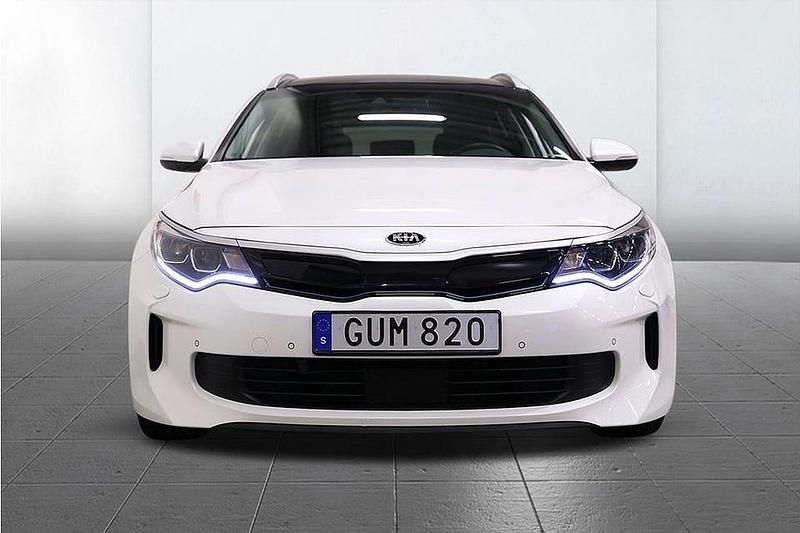 Begagnad Kia Optima 205 HK (150 kW) 2017 Vit Kombi