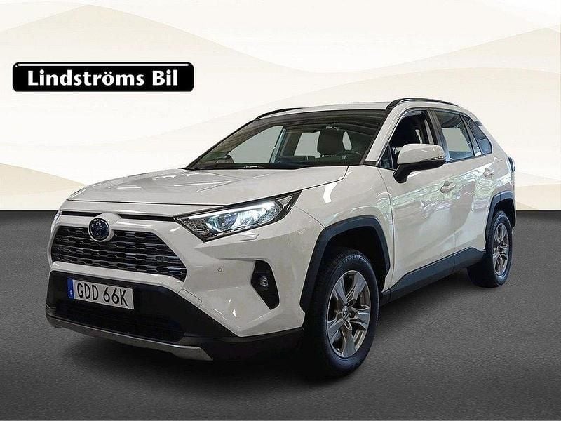 Vit Begagnad 2022 Toyota RAV4 Hybrid Active SUV | 379 000 kr (Marknadspris) - Bild 1/4