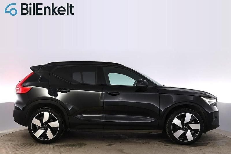 Begagnad Volvo XC40 Core 185 kW (252 HK) 2022 Svart SUV