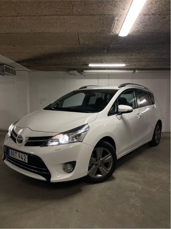 Vit Begagnad 2014 Toyota Verso Edition Minibuss | 84 900 kr (Marknadspris) - Bild 1/4