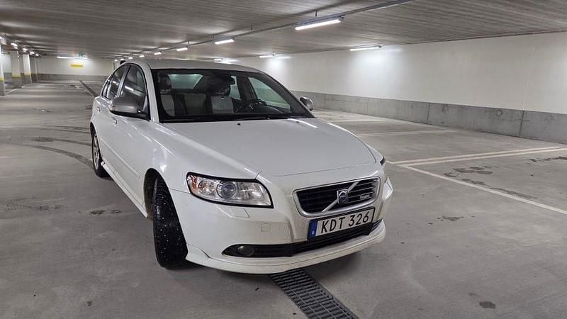 Begagnad Volvo S40 R-Design 136 HK (100 kW) 2010 Sedan