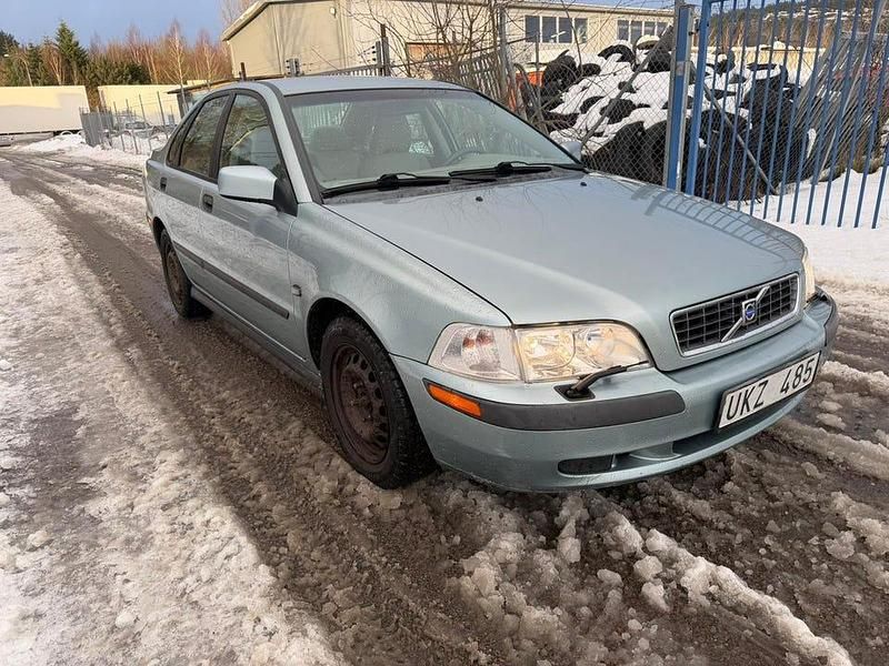 Begagnad 2004 Volvo S40 Sedan | 25 900 kr (Bra pris) - Bild 1/4