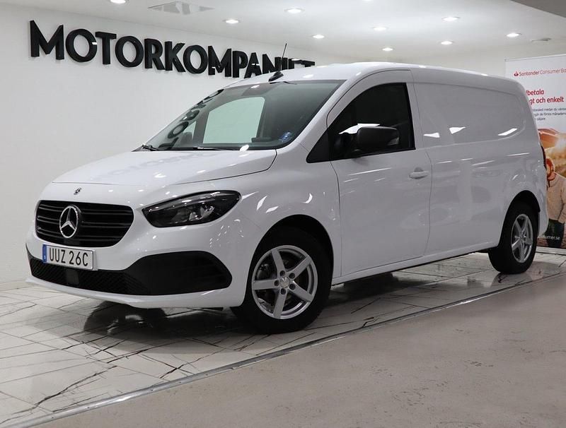 Vit Begagnad 2024 Mercedes Citan 112 Van | 299 900 kr (Marknadspris) - Bild 1/4