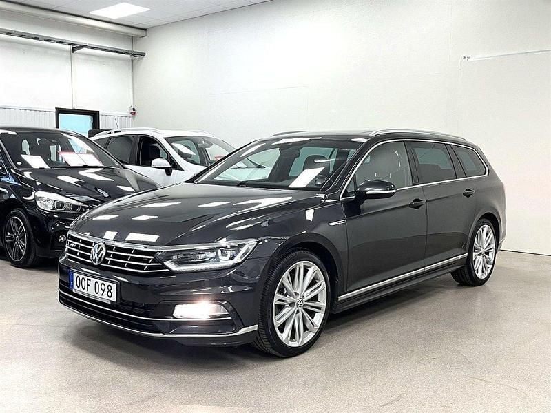 Mörkgrå Begagnad 2018 VW Passat GTS Kombi | 249 900 kr (Marknadspris) - Bild 1/4