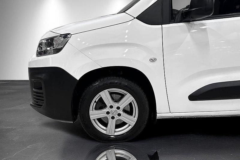 Begagnad Citroën Berlingo 131 HK (96 kW) 2021 Vit Minibuss