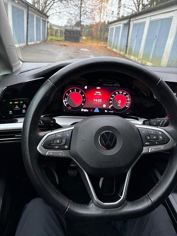 Vit Begagnad 2020 VW Golf VII Halvkombi | 310 000 kr - Bild 1/4