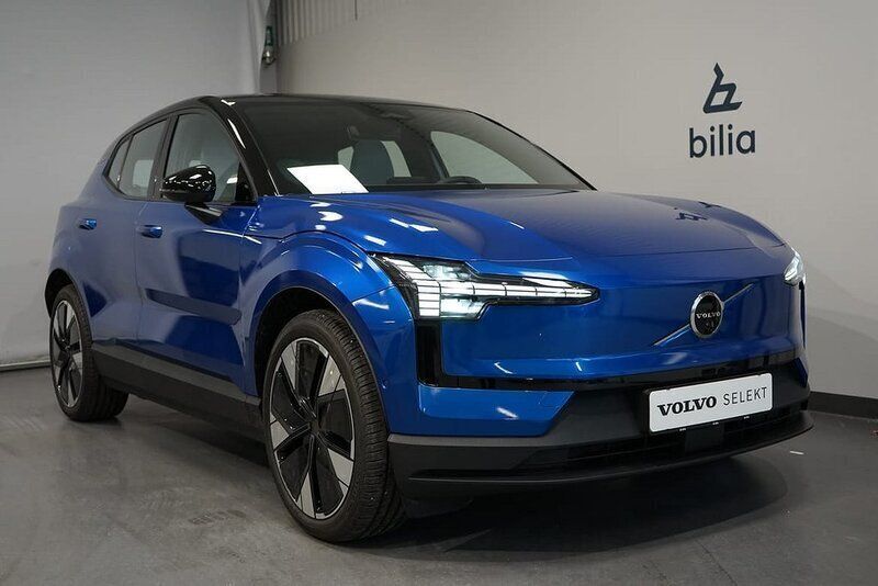 Ljusblå (blå) Begagnad 2023 Volvo EX30 Performance SUV | 449 000 kr (Bra pris) - Bild 1/3