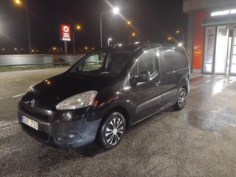 Svart Begagnad 2014 Peugeot Partner Van | 30 000 kr (Superpris) - Bild 1/4