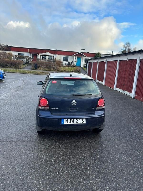 Begagnad VW Polo 80 HK (58 kW) 2007 Halvkombi