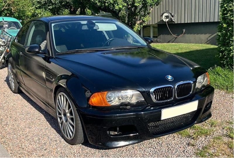 Grå Begagnad 2001 BMW 320 Sportkupé | 40 000 kr (Lite dyr) - Bild 1/4