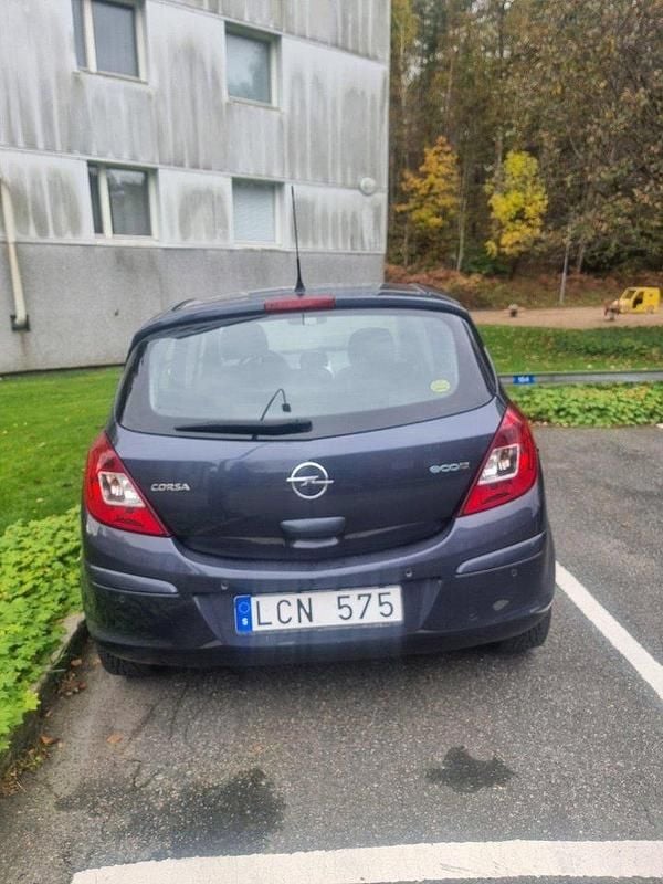 Blå Begagnad 2011 Opel Corsa Enjoy Halvkombi | 47 900 kr (Bra pris) - Bild 1/4
