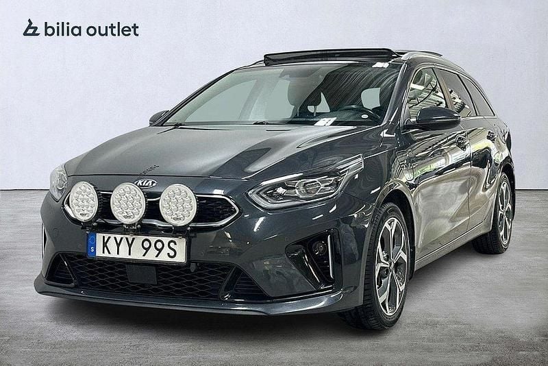 Grå Begagnad 2021 Kia Ceed Sportswagon 2 Kombi | 209 900 kr (Bra pris) - Bild 1/4