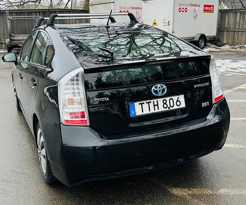 Begagnad Toyota Prius 136 HK (100 kW) 2012