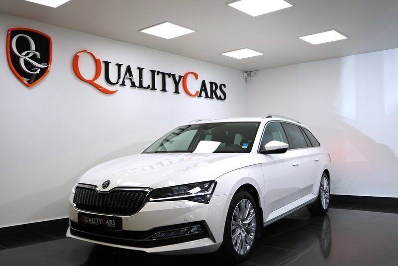 Vit Begagnad 2021 Skoda Superb Business Line Kombi | 239 900 kr (Bra pris) - Bild 1/4