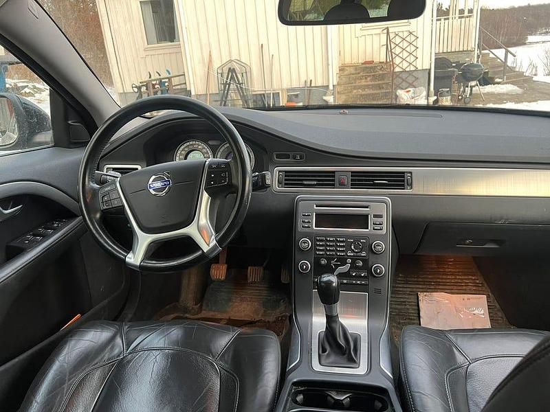 Begagnad Volvo V70 109 HK (80 kW) 2011 Svart metallic Kombi