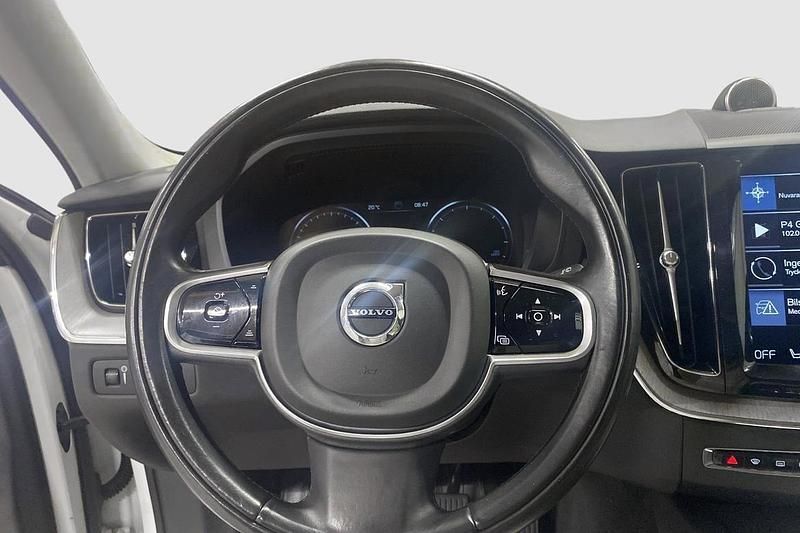 Begagnad Volvo XC60 Inscription 203 HK (149 kW) 2017 Vit SUV