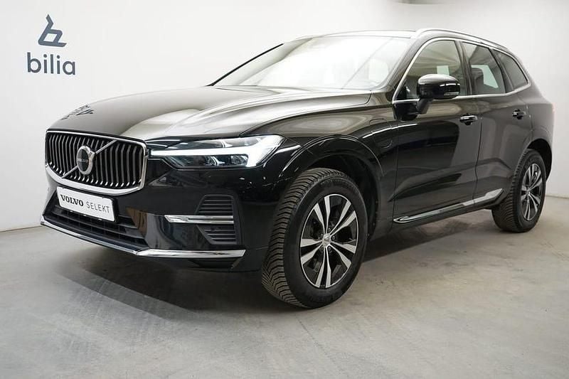 Begagnad Volvo XC60 Core 355 HK (261 kW) 2022 Svart SUV