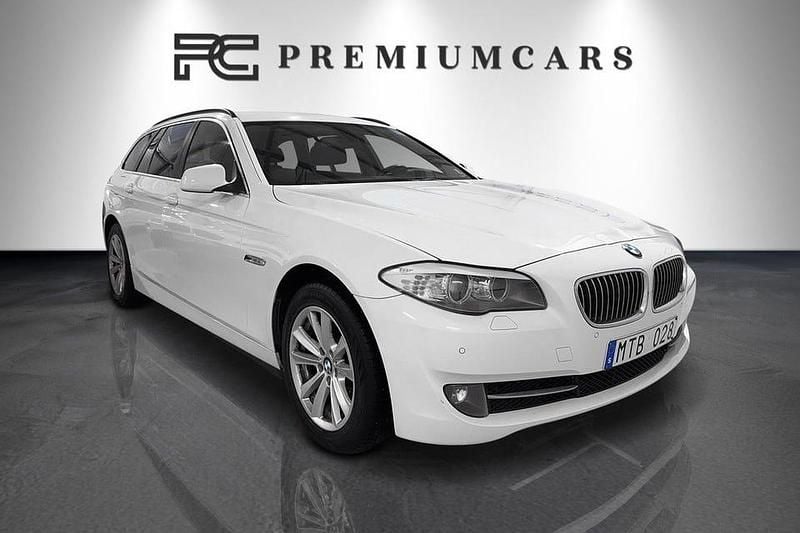 Vit Begagnad 2012 BMW 520 Kombi | 109 900 kr (Bra pris) - Bild 1/4