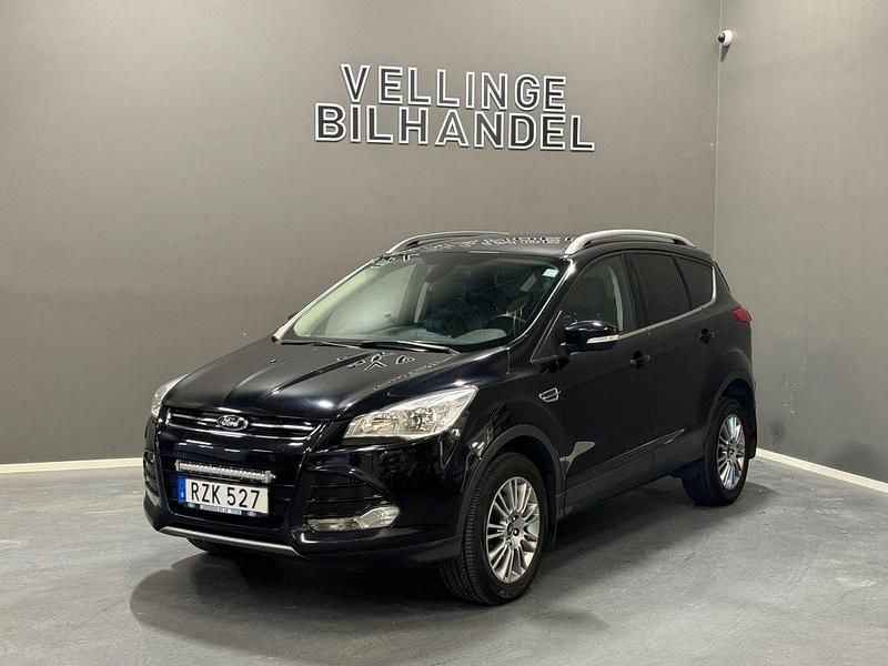Svart Begagnad 2014 Ford Kuga Titanium SUV | 104 900 kr (Marknadspris) - Bild 1/4