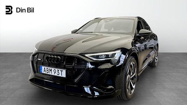 Svart (brilliantsvart) Begagnad 2022 Audi e-tron Sportback S-Line SUV | 459 000 kr (Lite dyr) - Bild 1/4