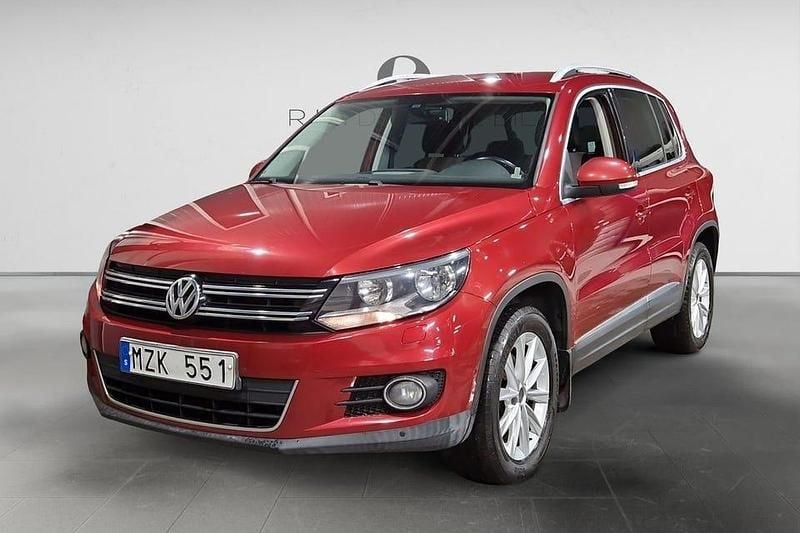Röd Begagnad 2012 VW Tiguan S SUV | 119 900 kr (Marknadspris) - Bild 1/3
